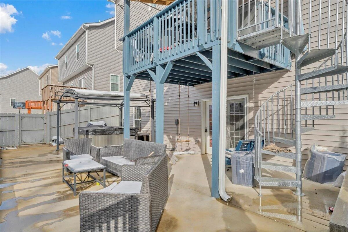 2060 Heys LN - Photo 69