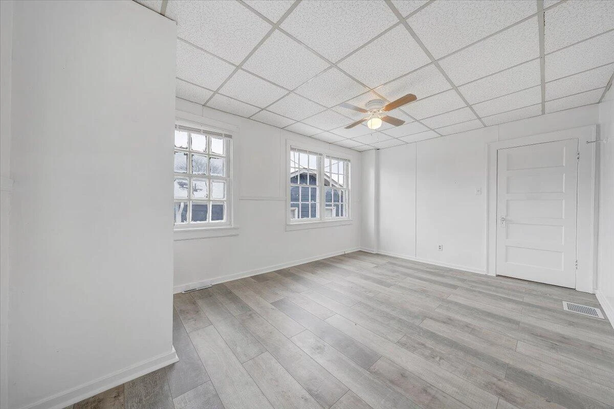 1507 Gladstone AVE SE - Photo 13