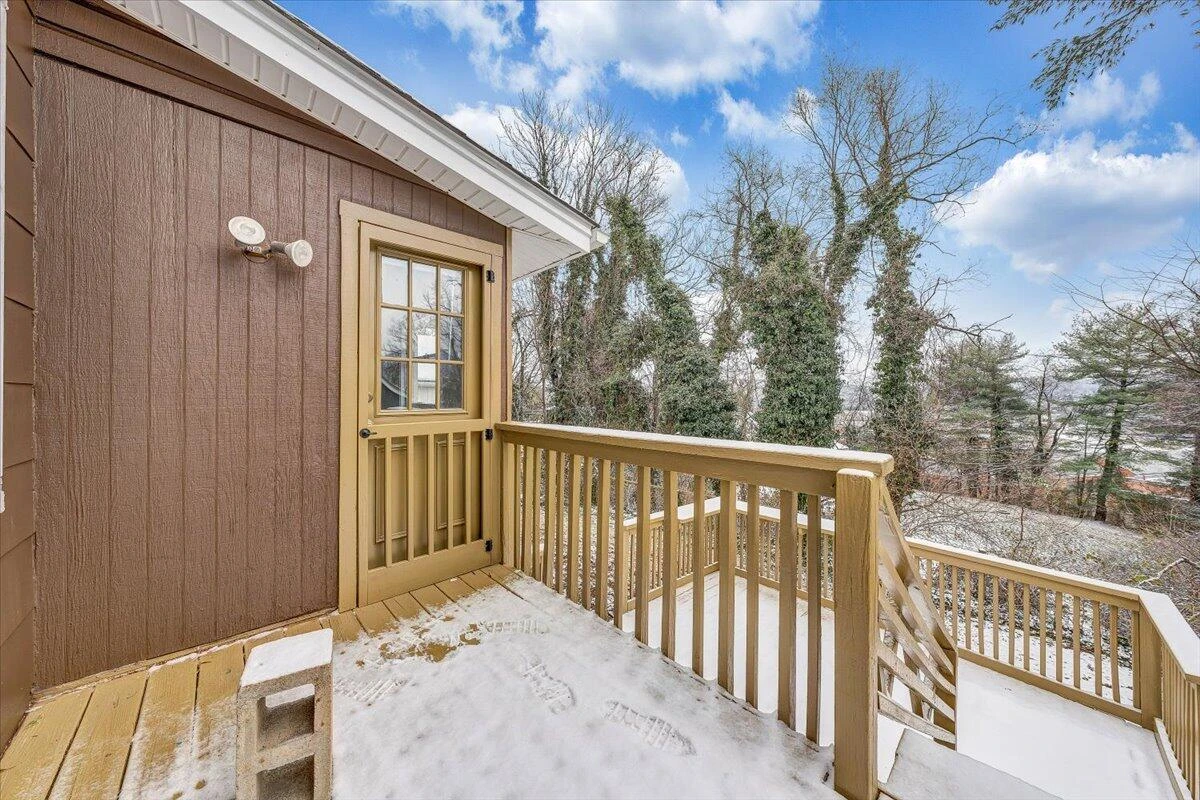 1507 Gladstone AVE SE - Photo 18
