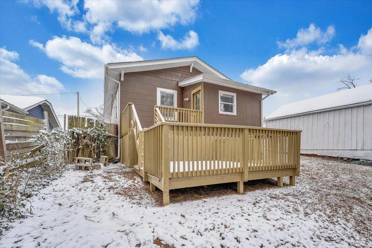 1507 Gladstone AVE SE - Photo 20