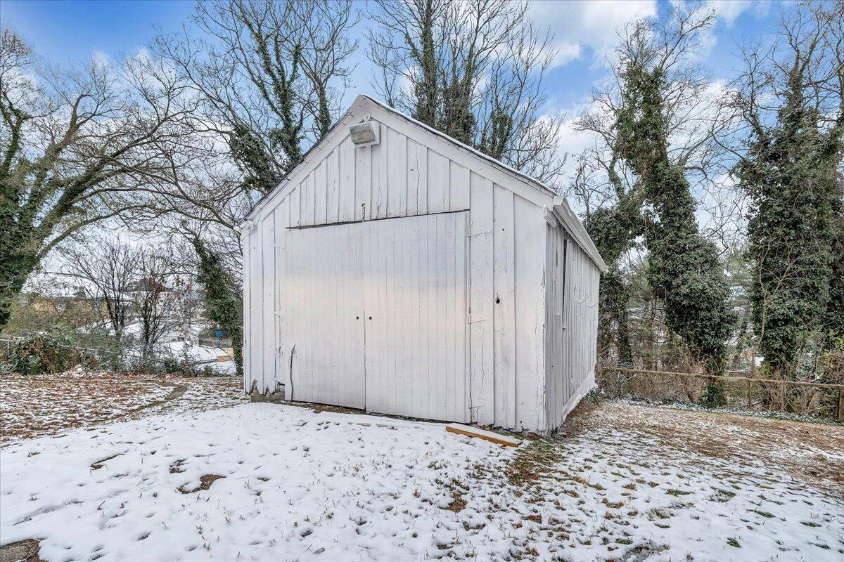 1507 Gladstone AVE SE - Photo 26