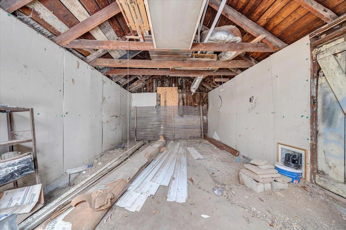 1507 Gladstone AVE SE - Photo 27