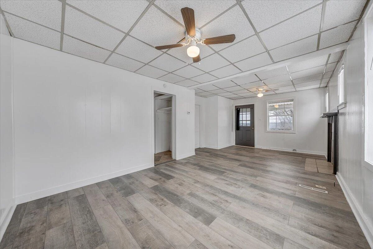 1507 Gladstone AVE SE - Photo 5