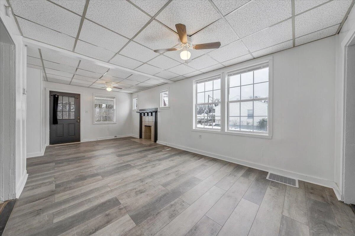 1507 Gladstone AVE SE - Photo 6