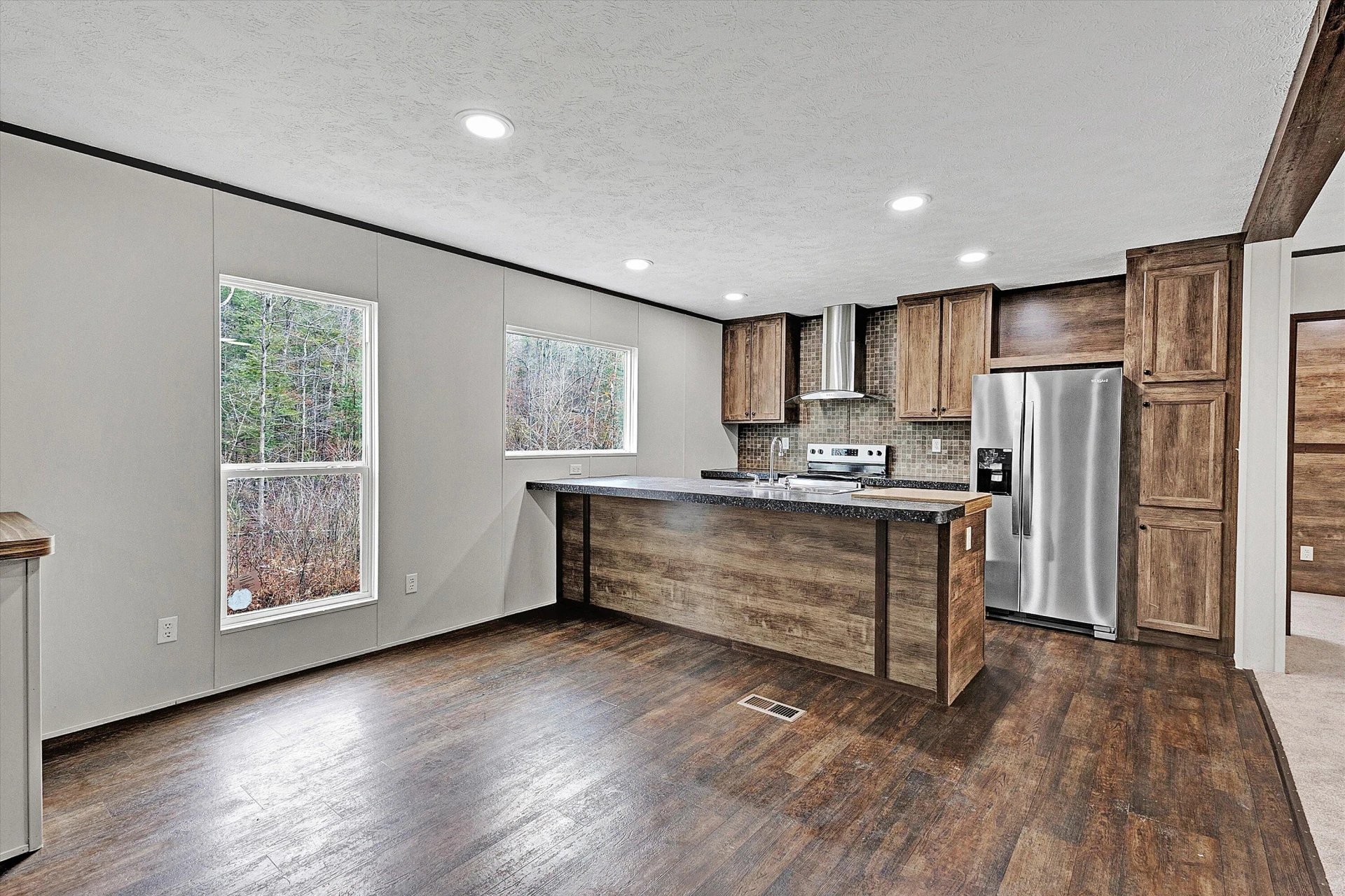 110 Holly DR - Photo 10