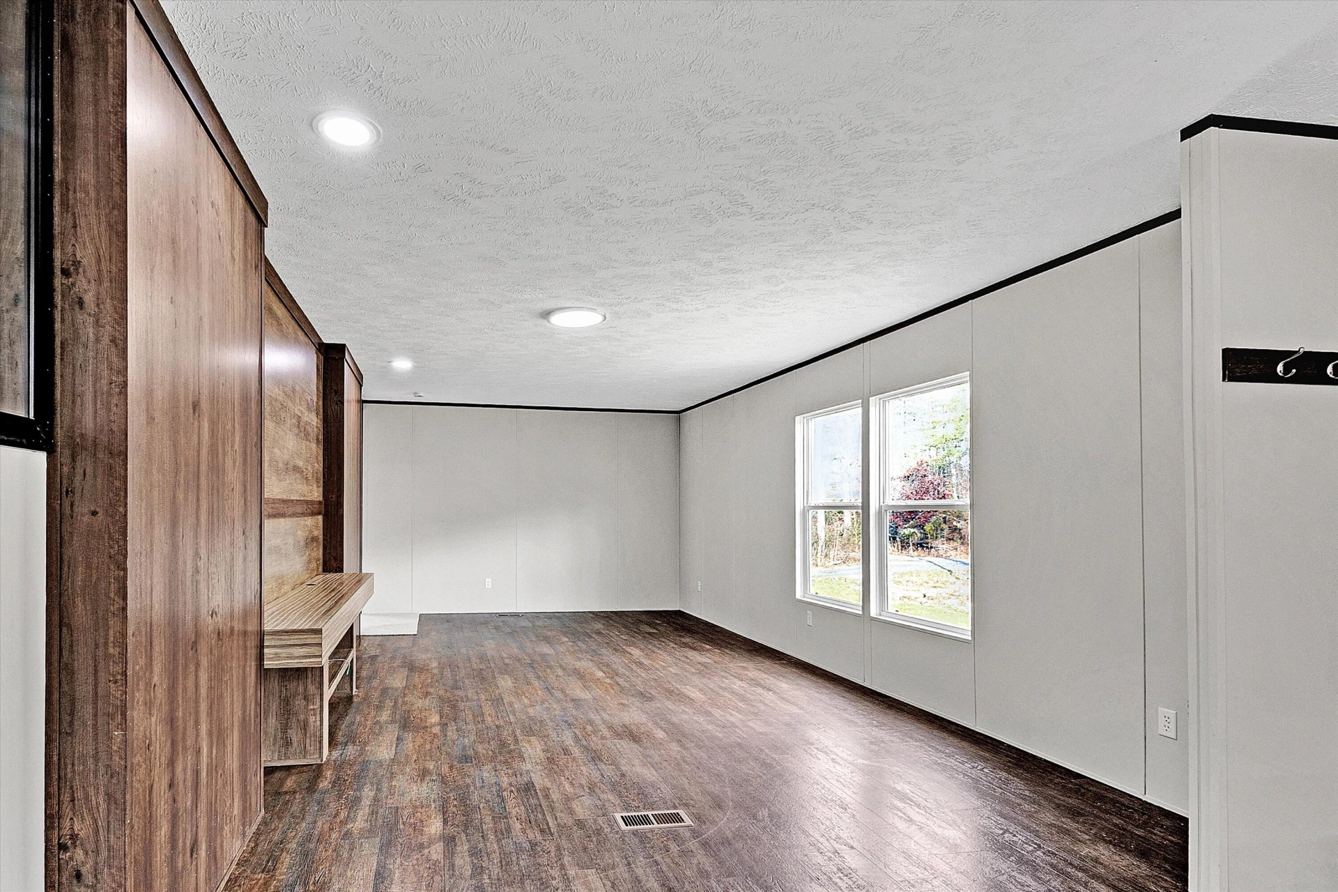 110 Holly DR - Photo 5