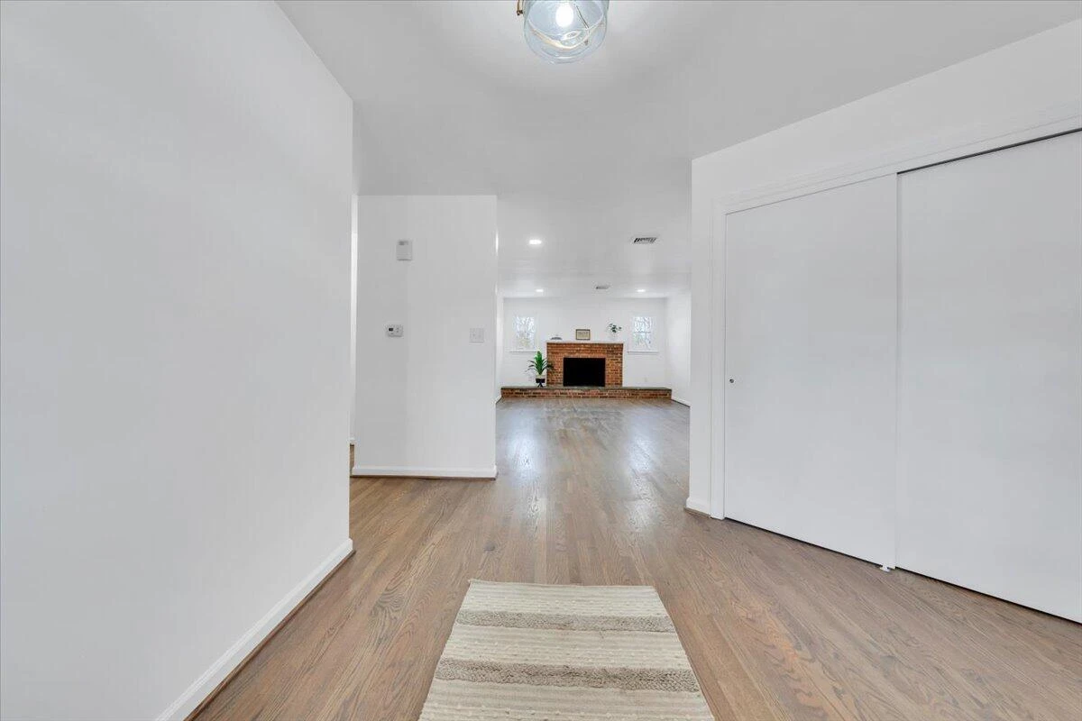 5257 Luwana DR - Photo 3