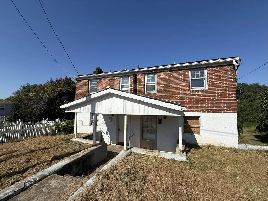 25 Dunlap ST