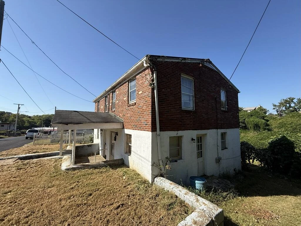25 Dunlap ST - Photo 2