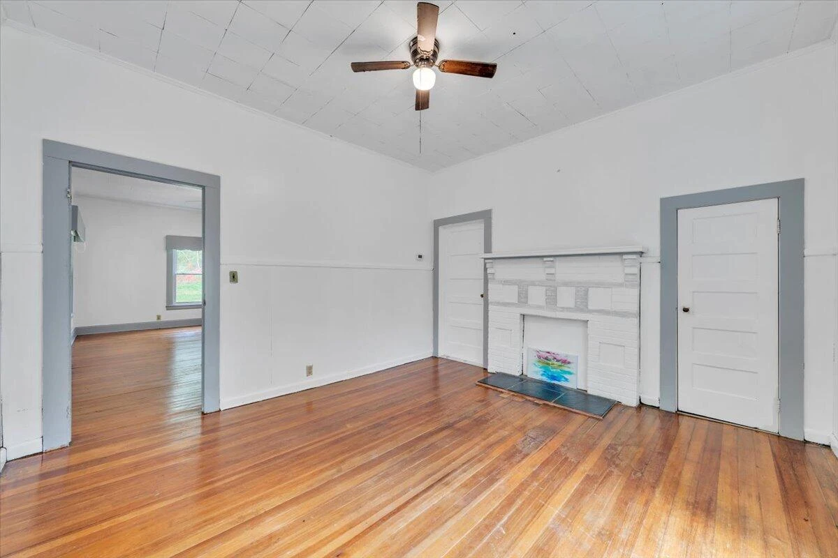 6973 Henry RD - Photo 9