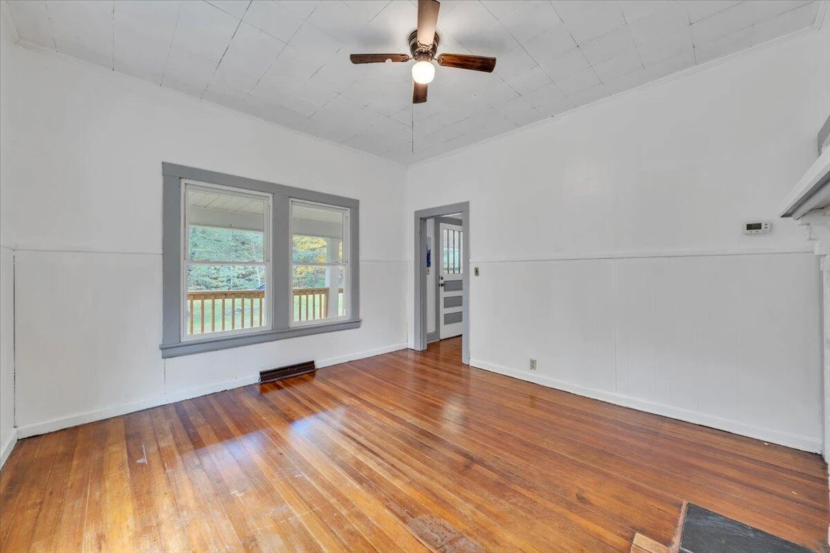 6973 Henry RD - Photo 10