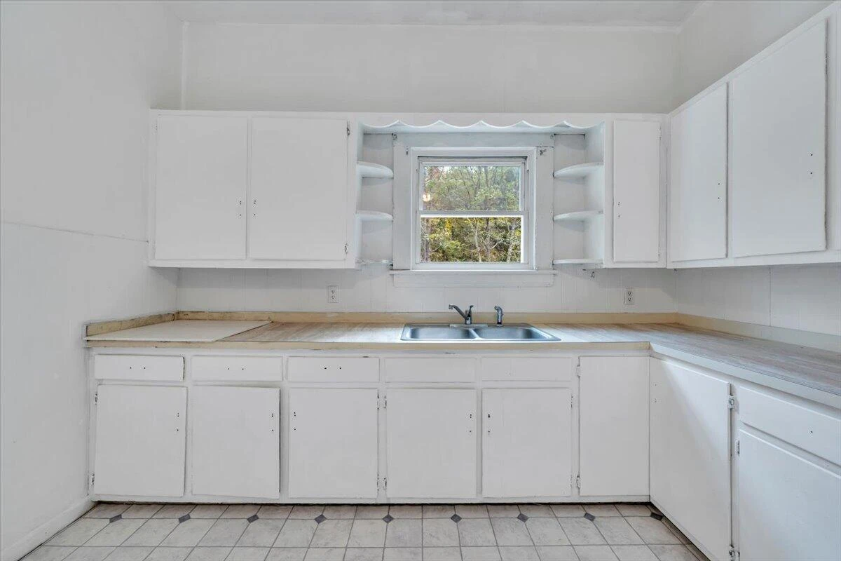 6973 Henry RD - Photo 21