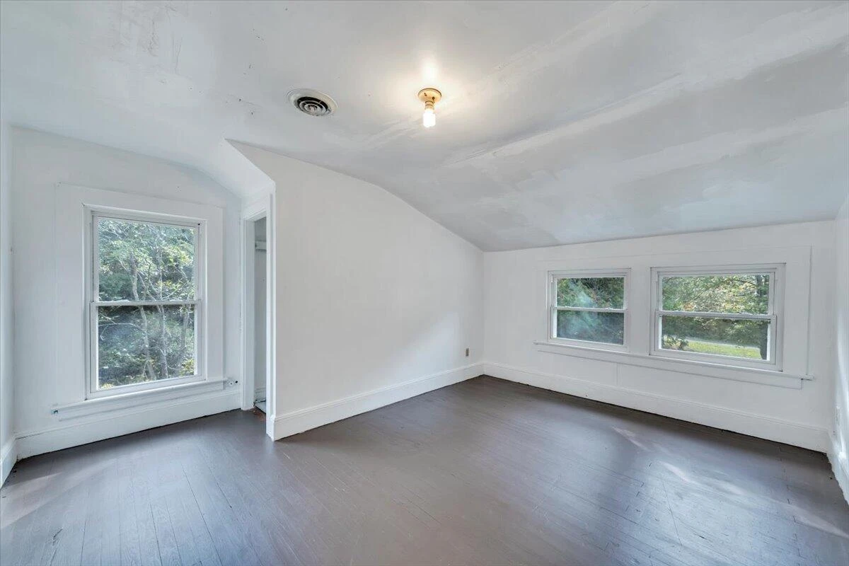 6973 Henry RD - Photo 32