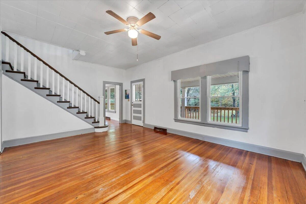 6973 Henry RD - Photo 5