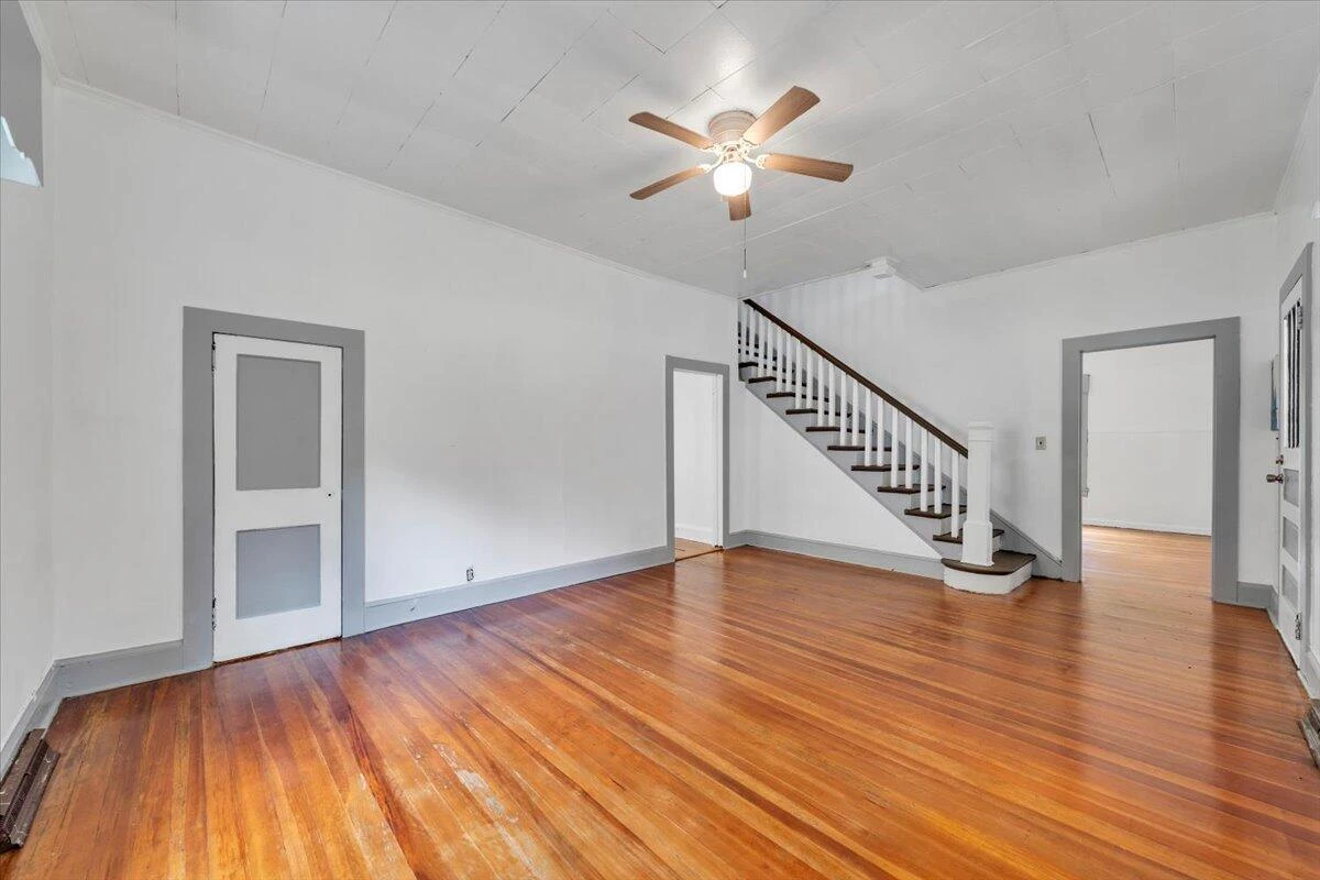 6973 Henry RD - Photo 6