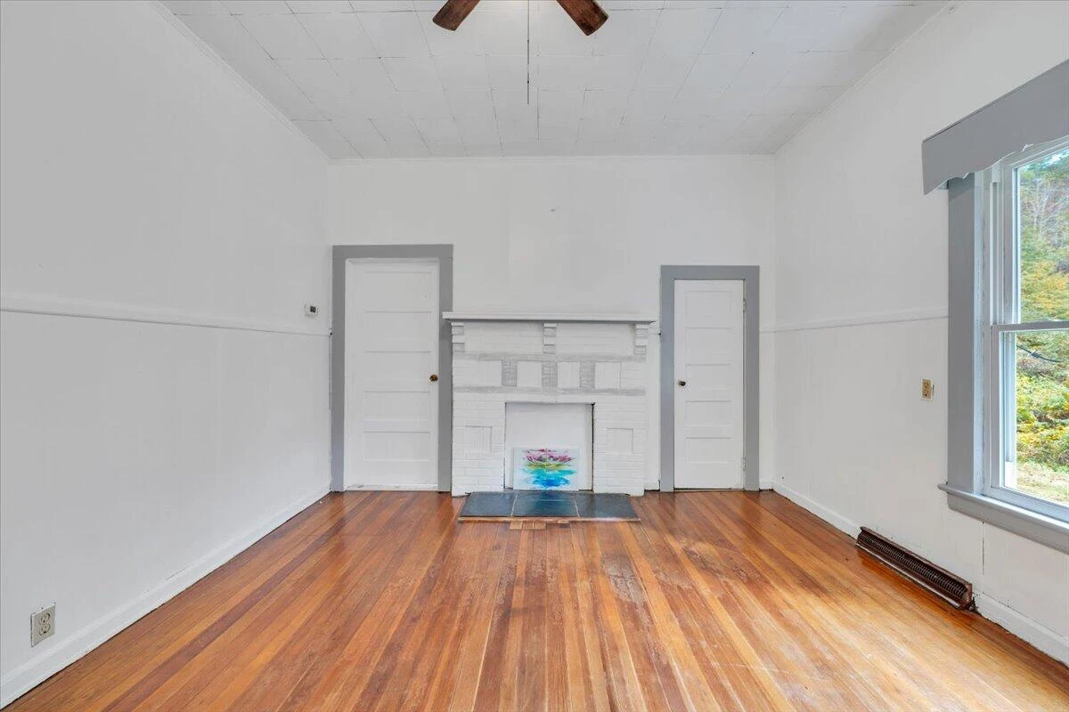 6973 Henry RD - Photo 8