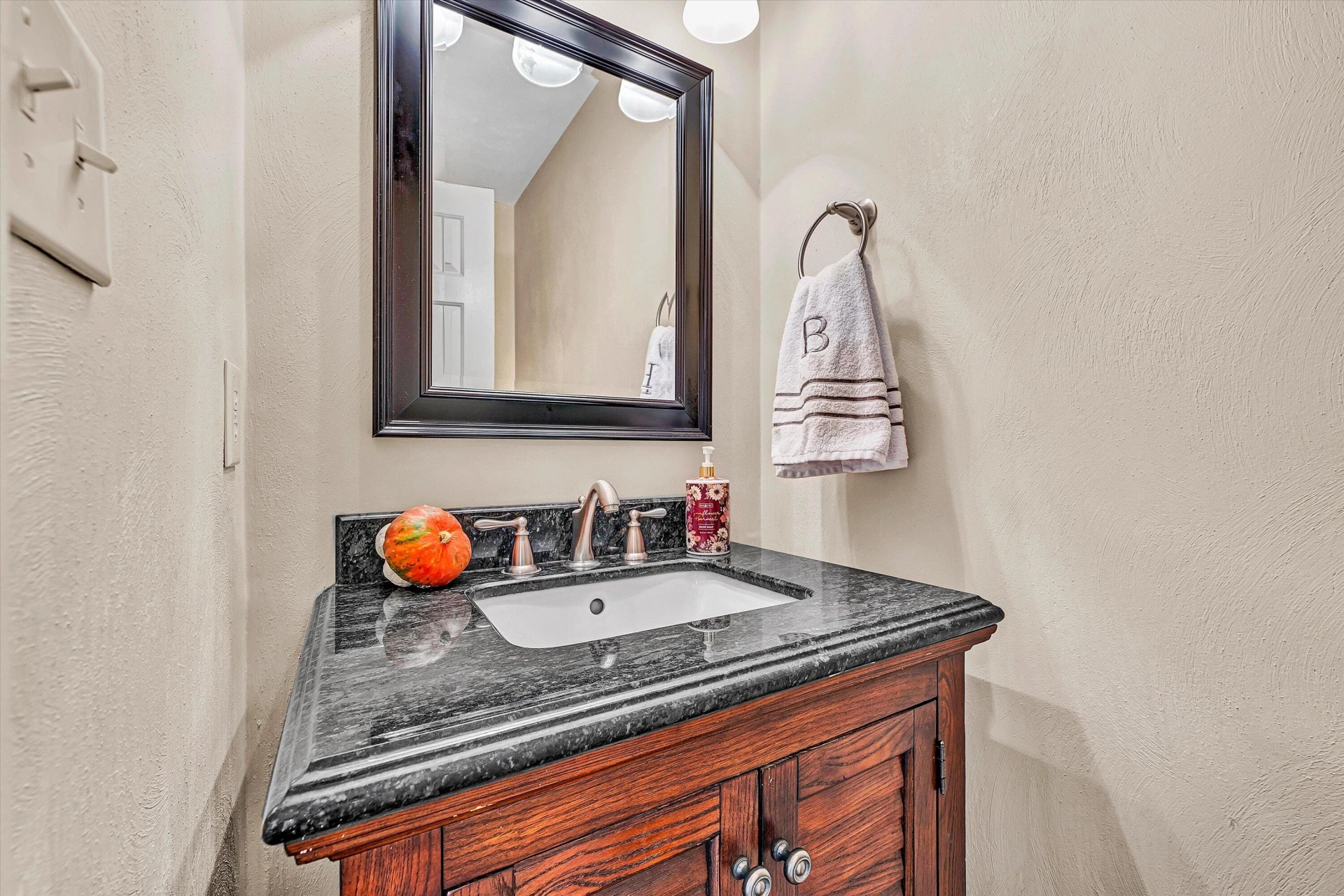 5023 Meadow Creek DR - Photo 14