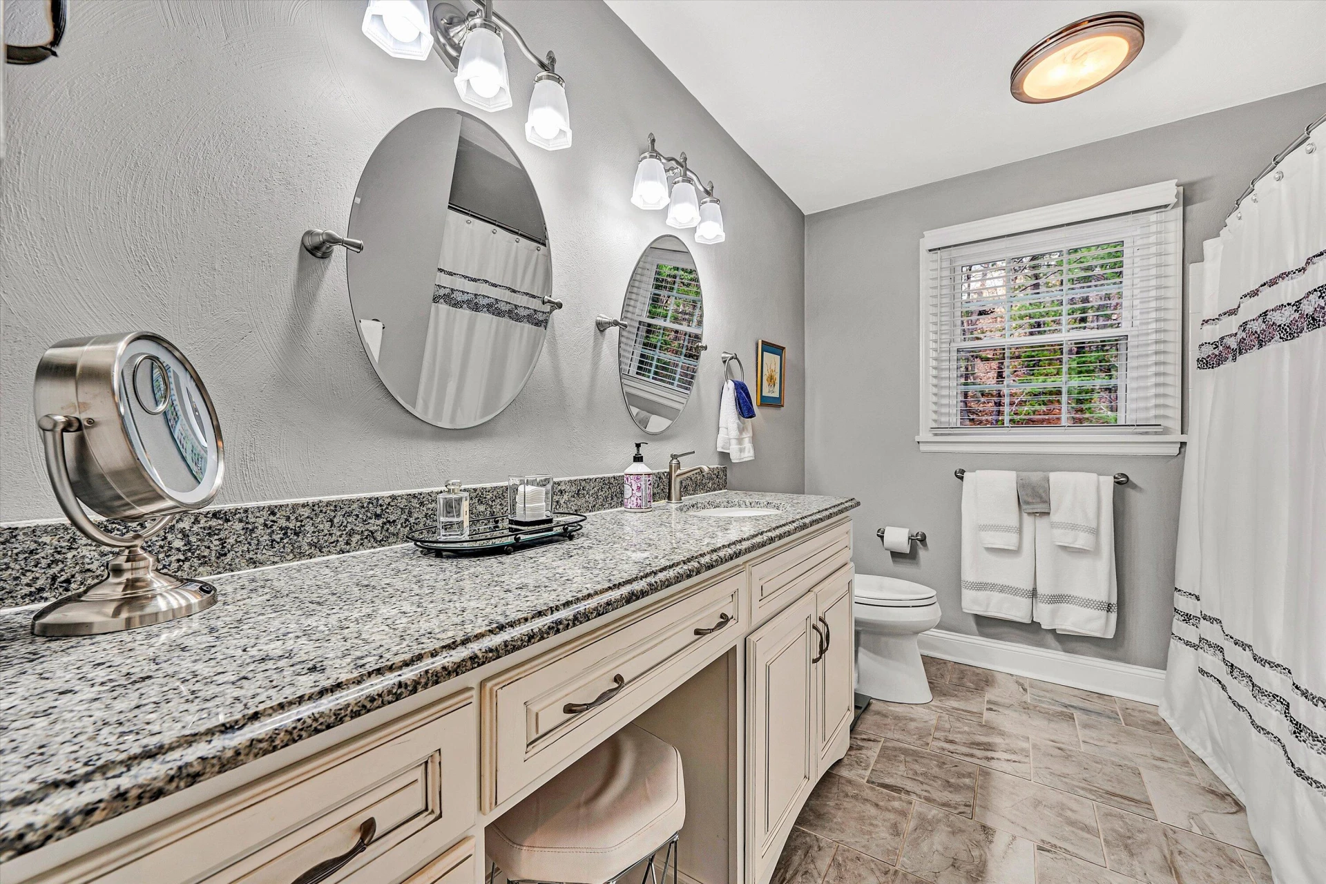 5023 Meadow Creek DR - Photo 35