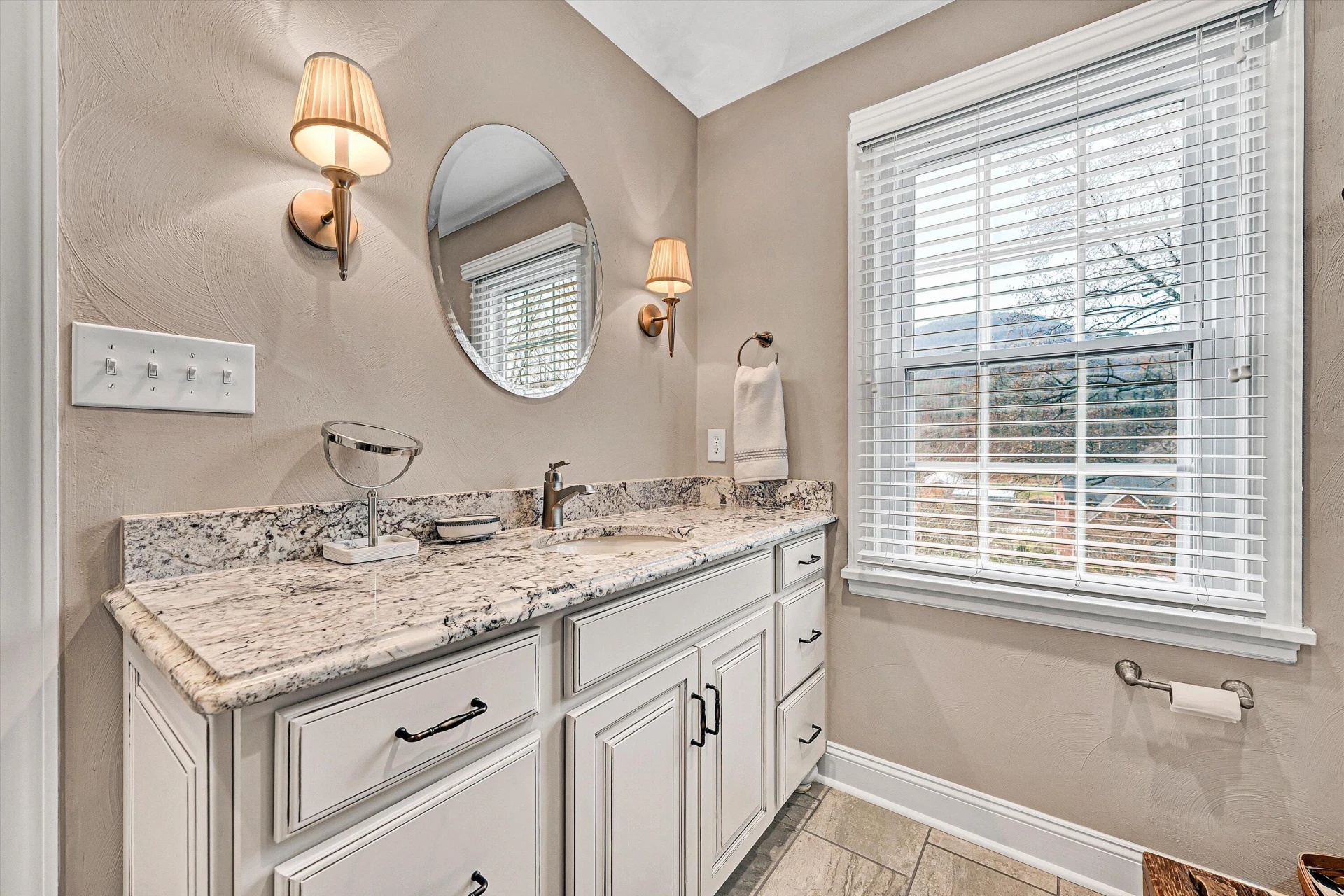 5023 Meadow Creek DR - Photo 39