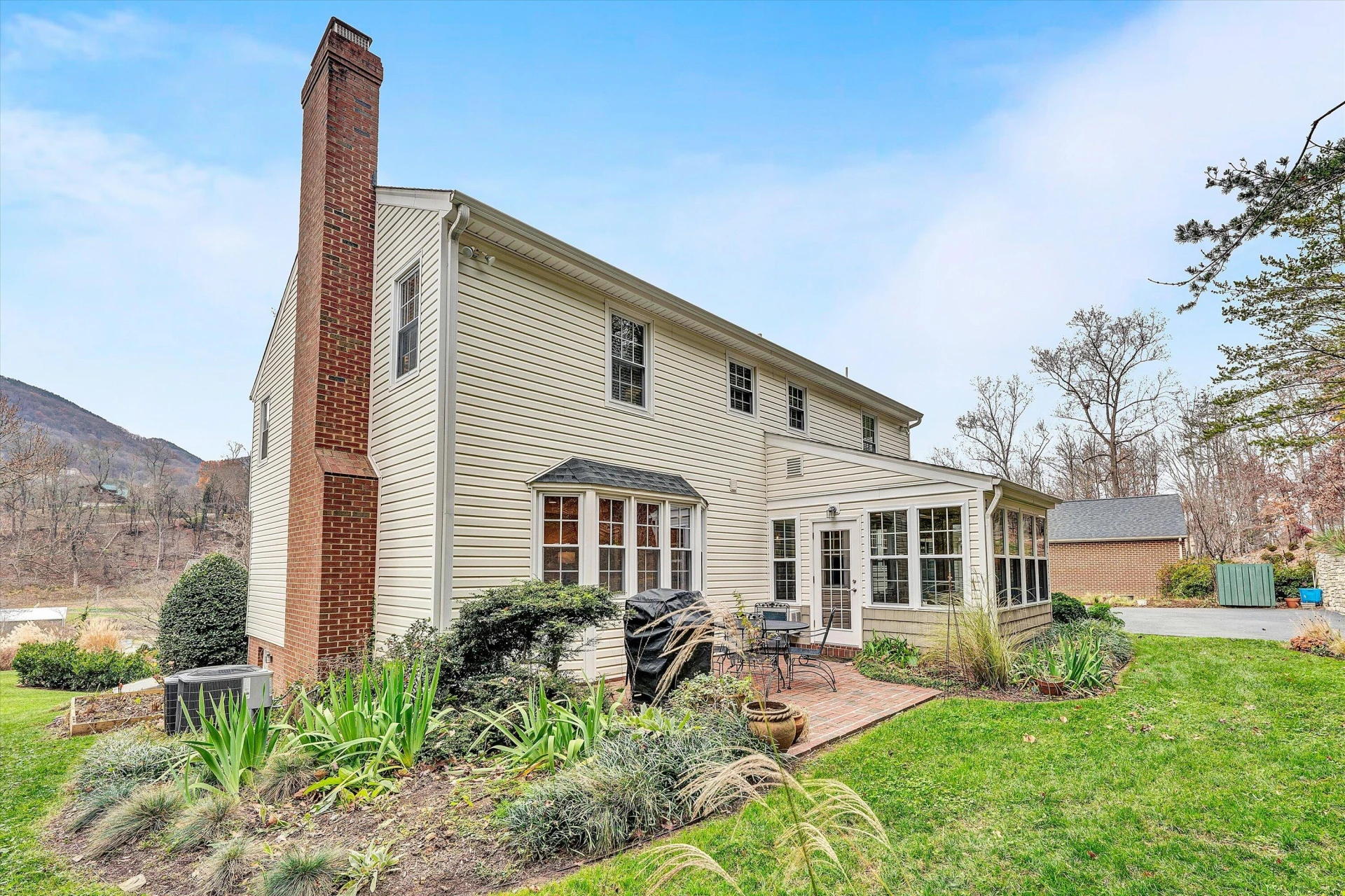 5023 Meadow Creek DR - Photo 54