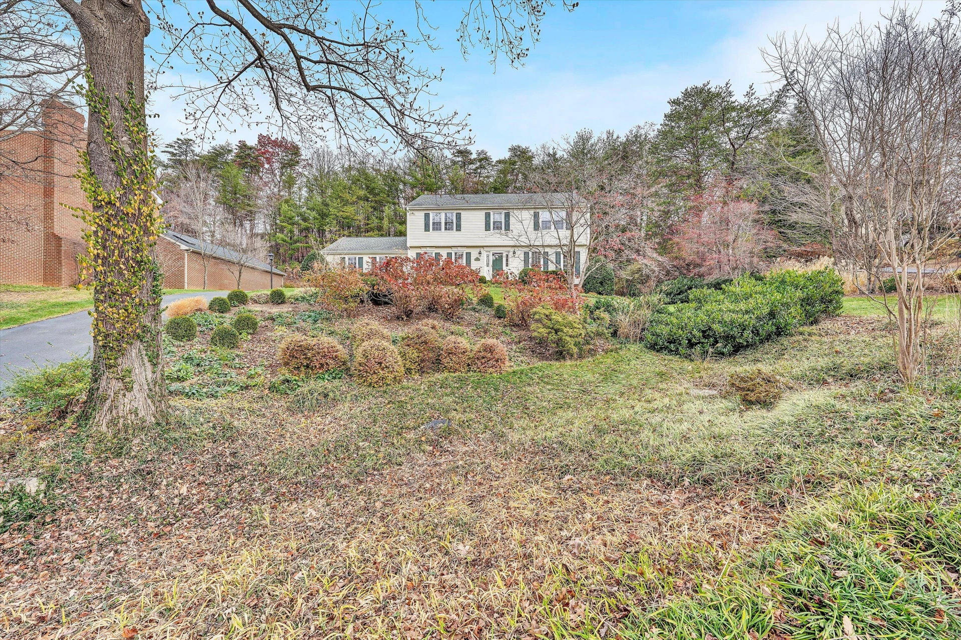 5023 Meadow Creek DR - Photo 57