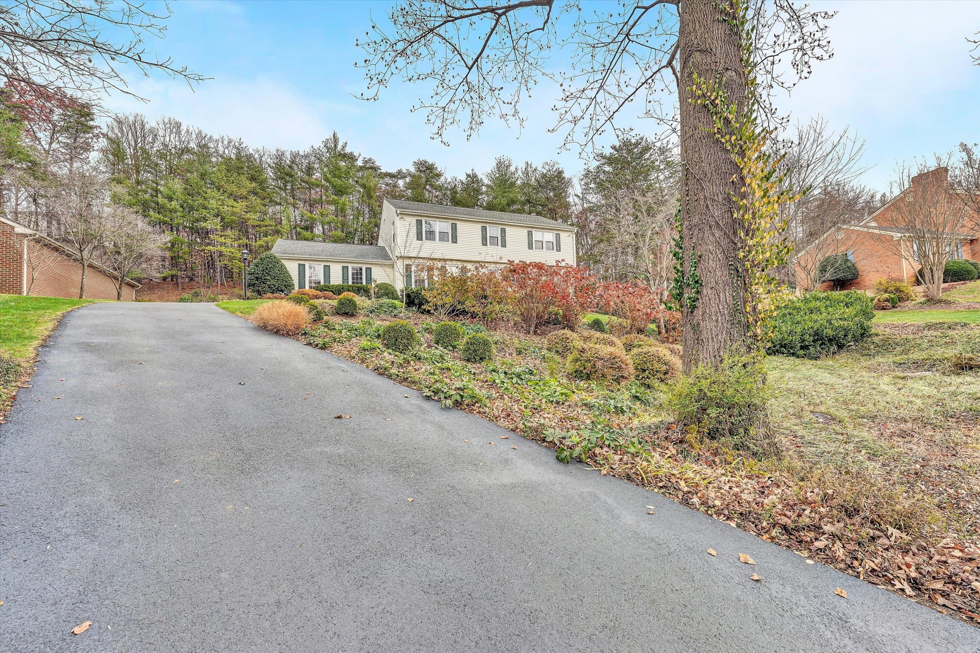 5023 Meadow Creek DR - Photo 58
