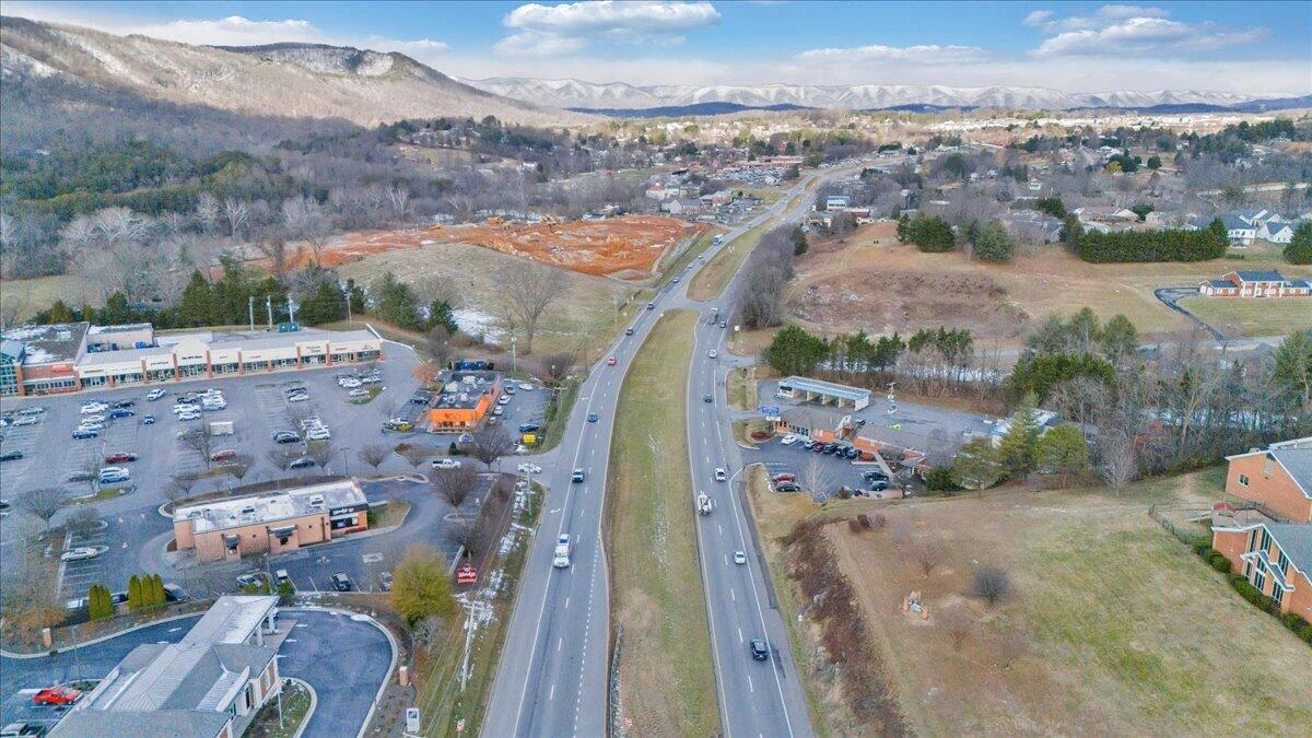 870 Roanoke RD - Photo 12