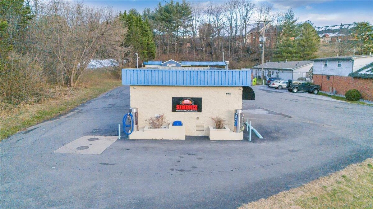 870 Roanoke RD - Photo 19