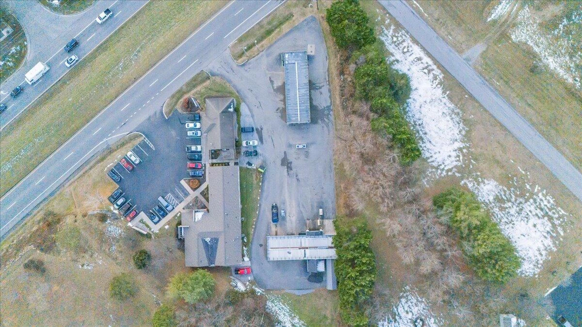 870 Roanoke RD - Photo 21