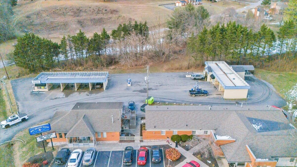 870 Roanoke RD - Photo 25