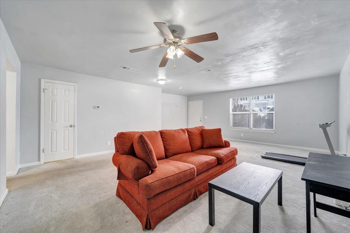 210 Pheasant Run DR - Photo 13