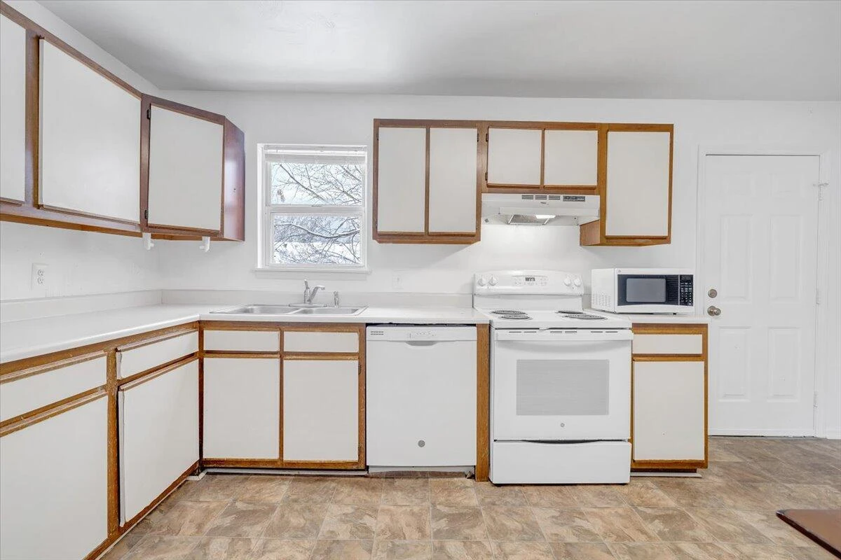210 Pheasant Run DR - Photo 18