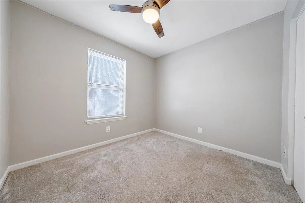 210 Pheasant Run DR - Photo 26
