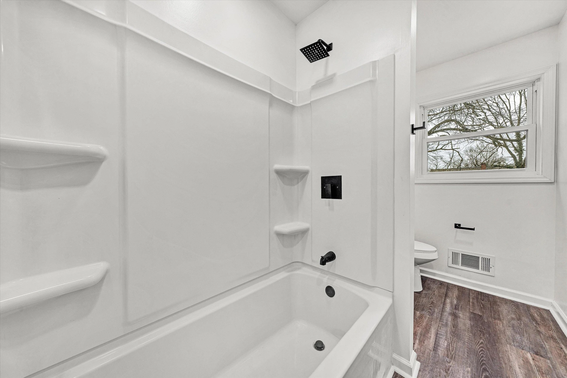 2233 Byrd AVE NE - Photo 13