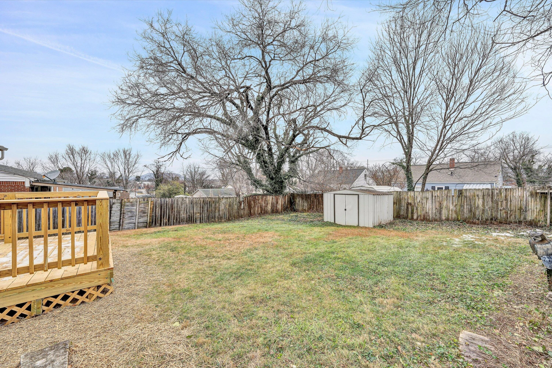 2233 Byrd AVE NE - Photo 31