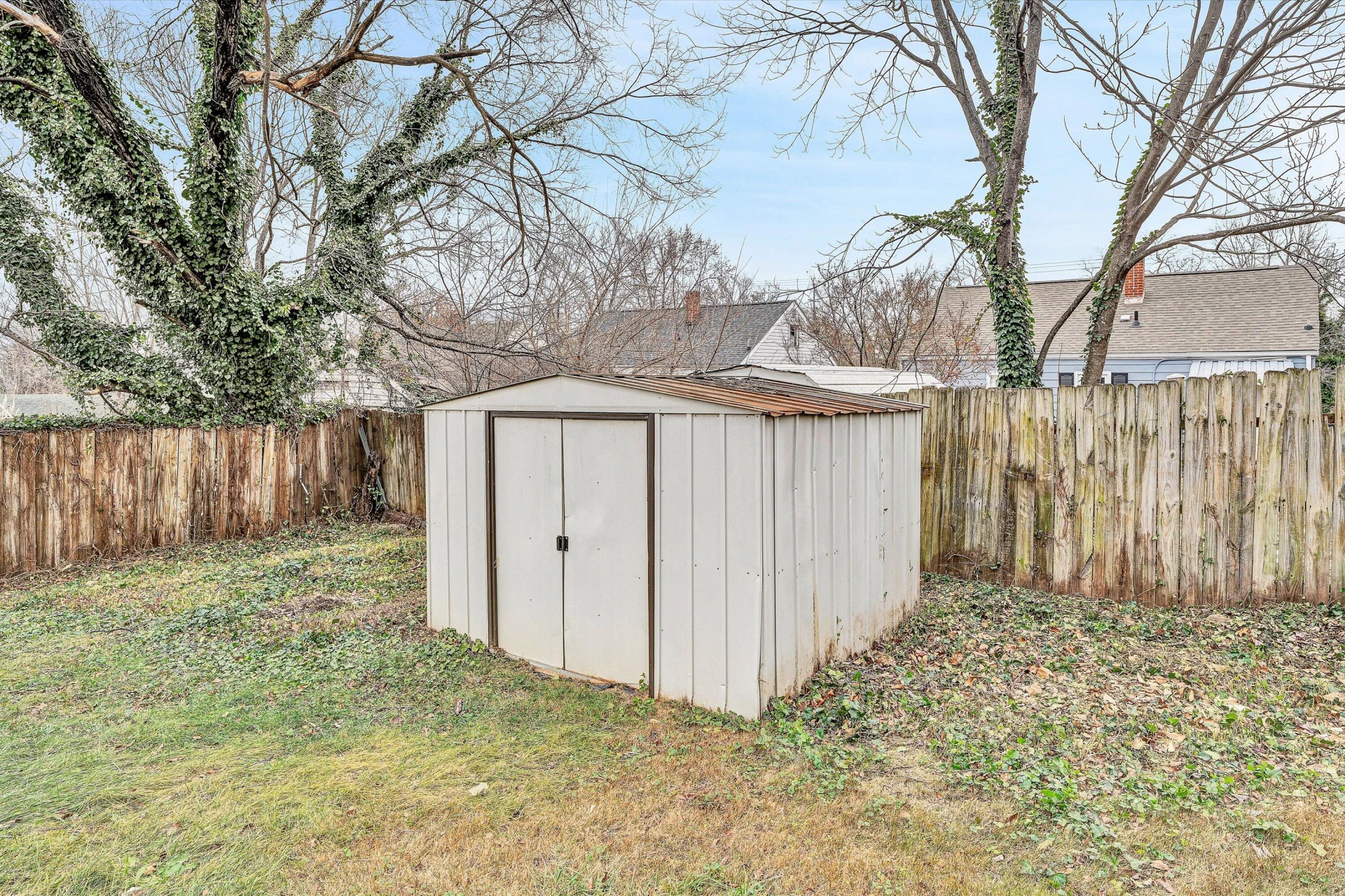 2233 Byrd AVE NE - Photo 33