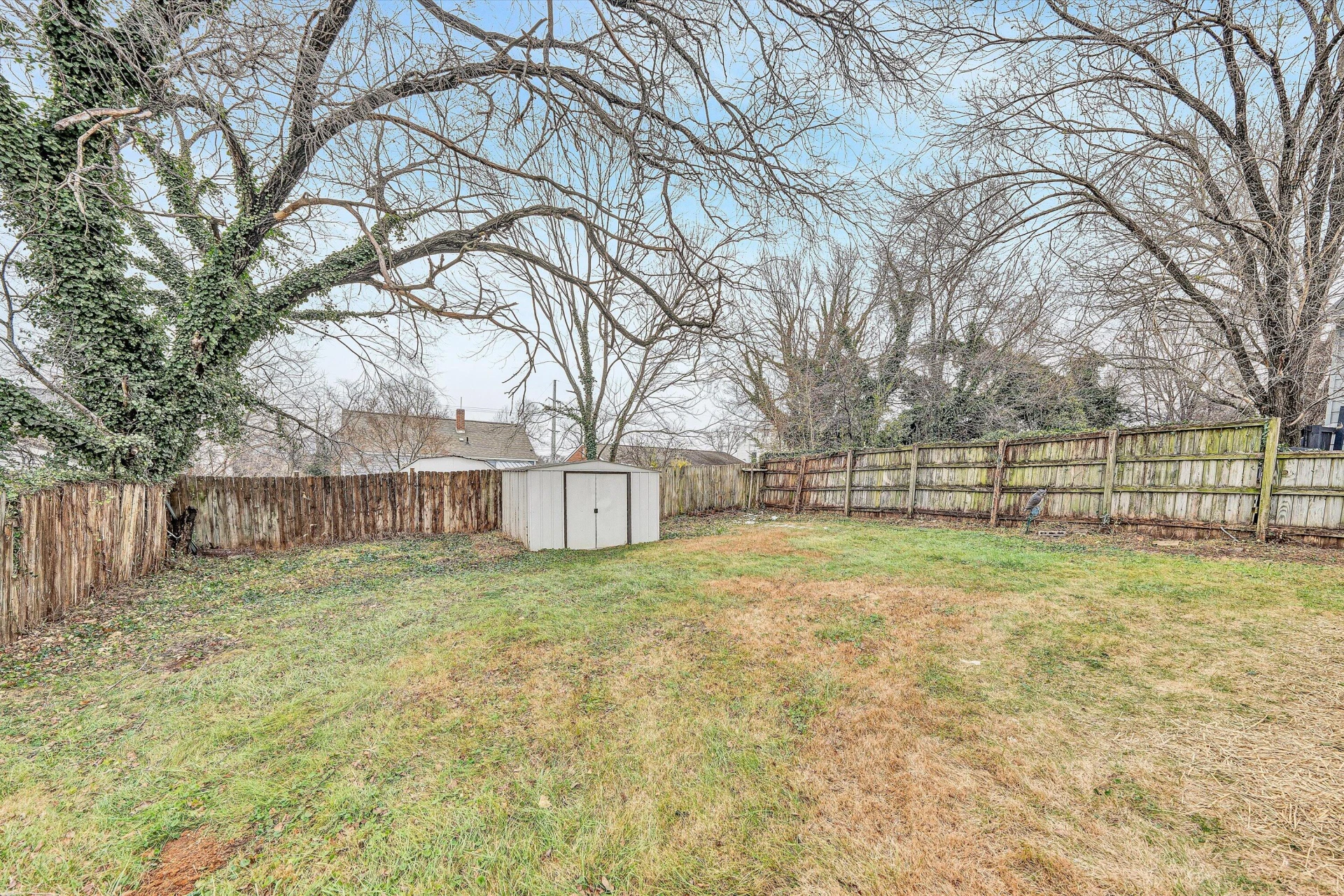 2233 Byrd AVE NE - Photo 35