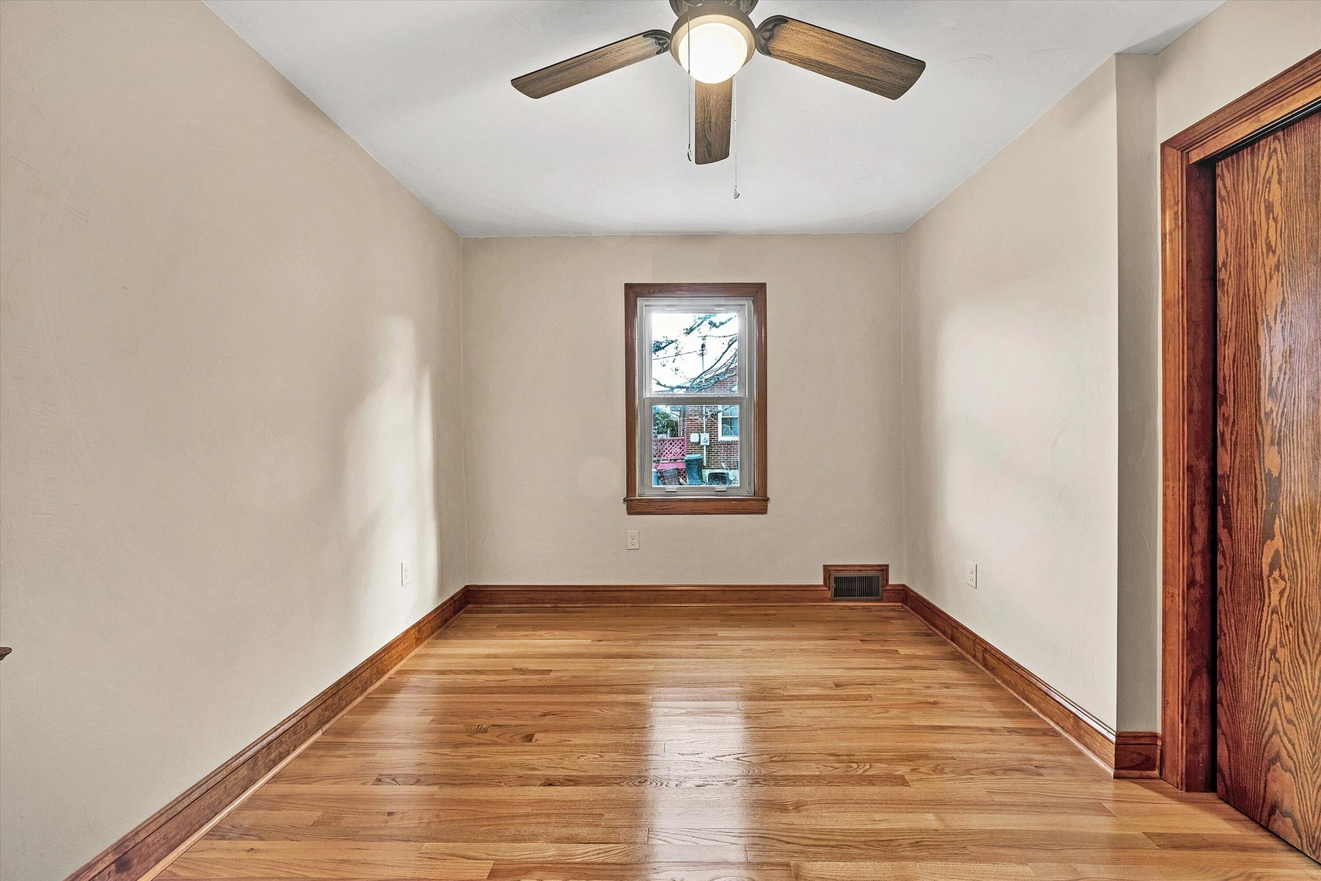 79 Holcombe AVE - Photo 22