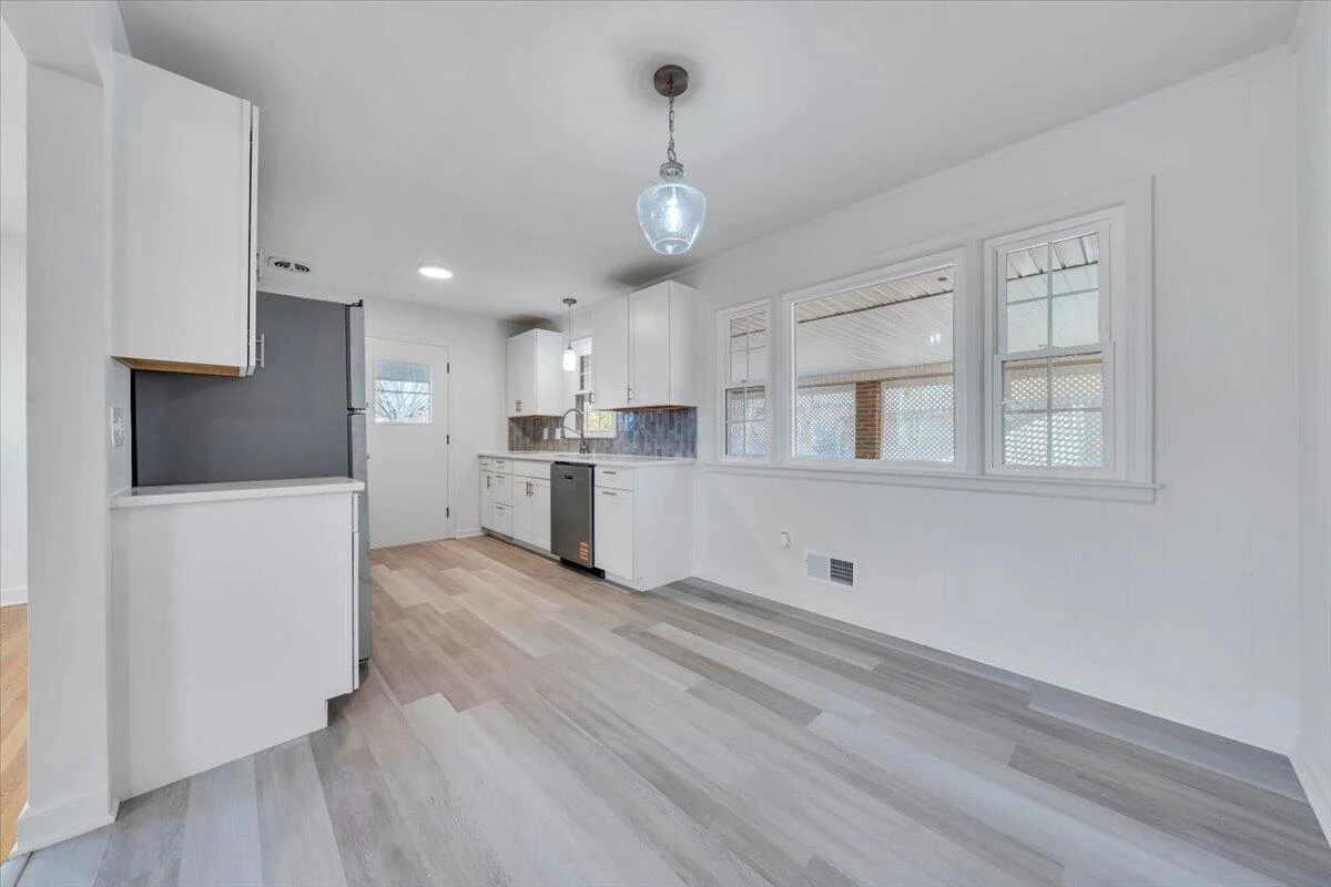 3302 Frontier RD NW - Photo 13