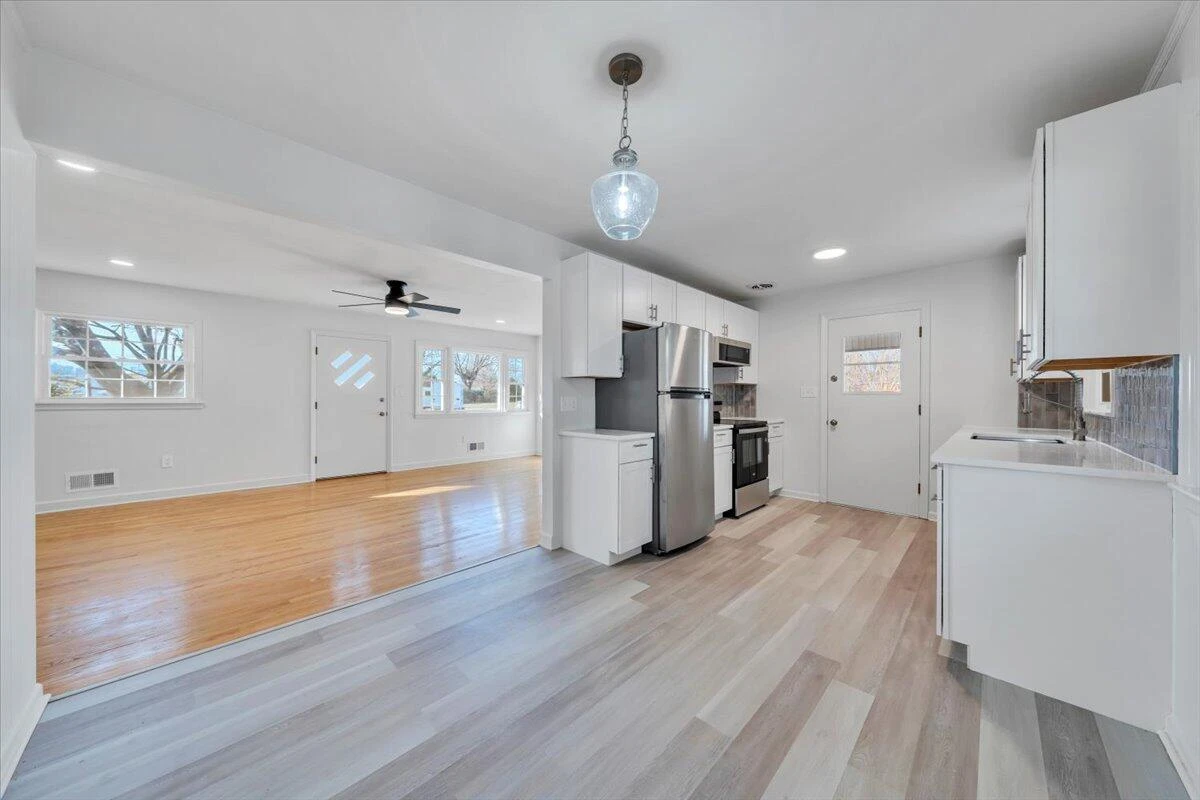 3302 Frontier RD NW - Photo 14