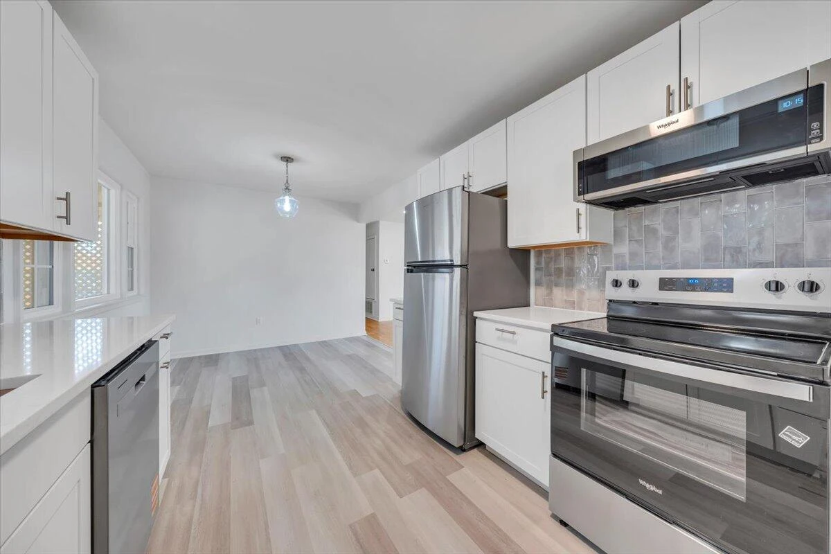 3302 Frontier RD NW - Photo 16