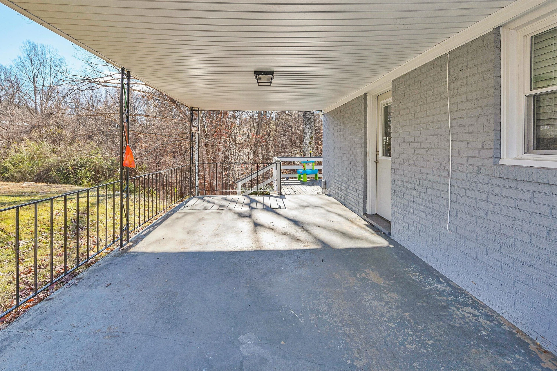 330 OAKLAND DR - Photo 3