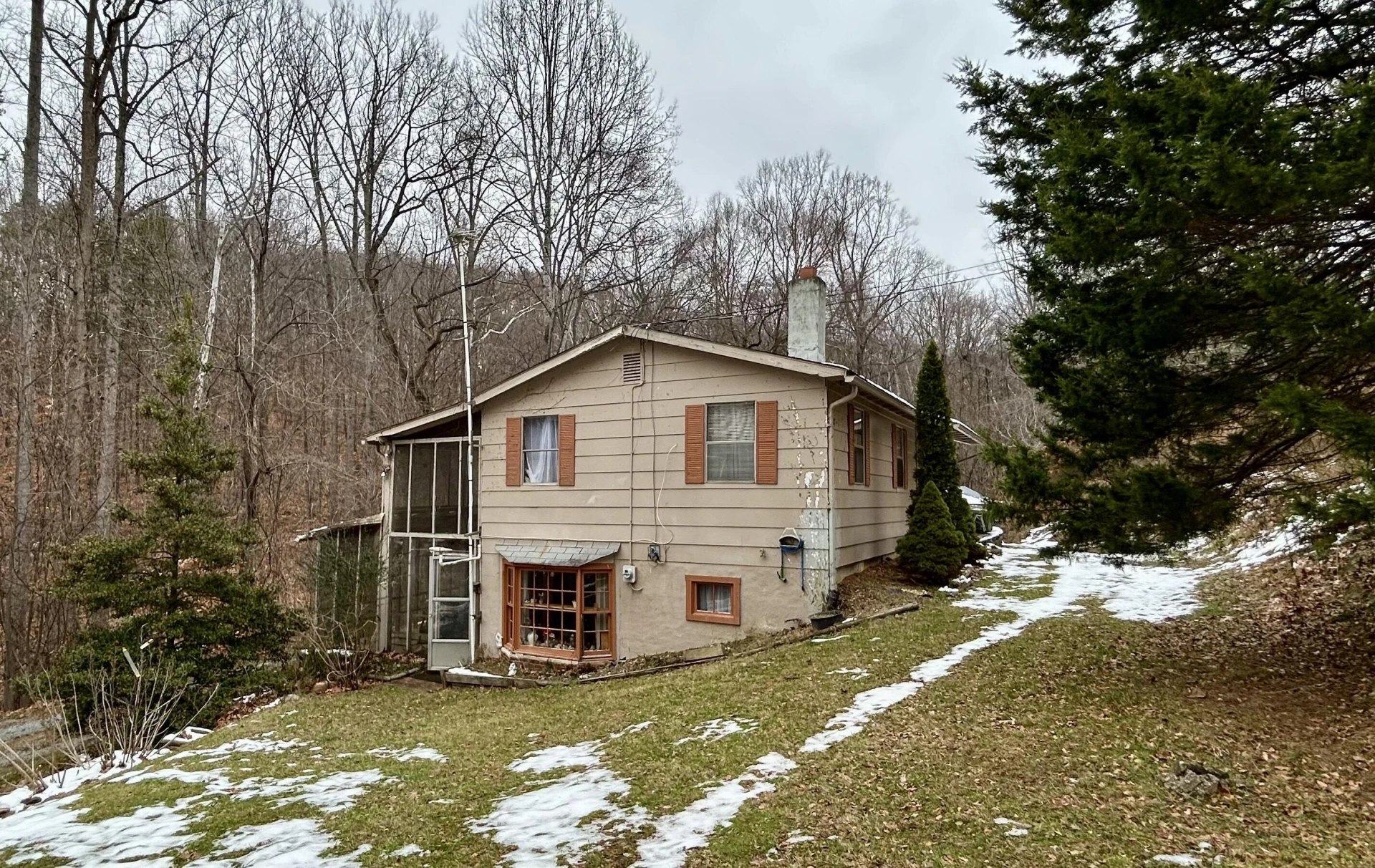 308 Spring Hollow RD
