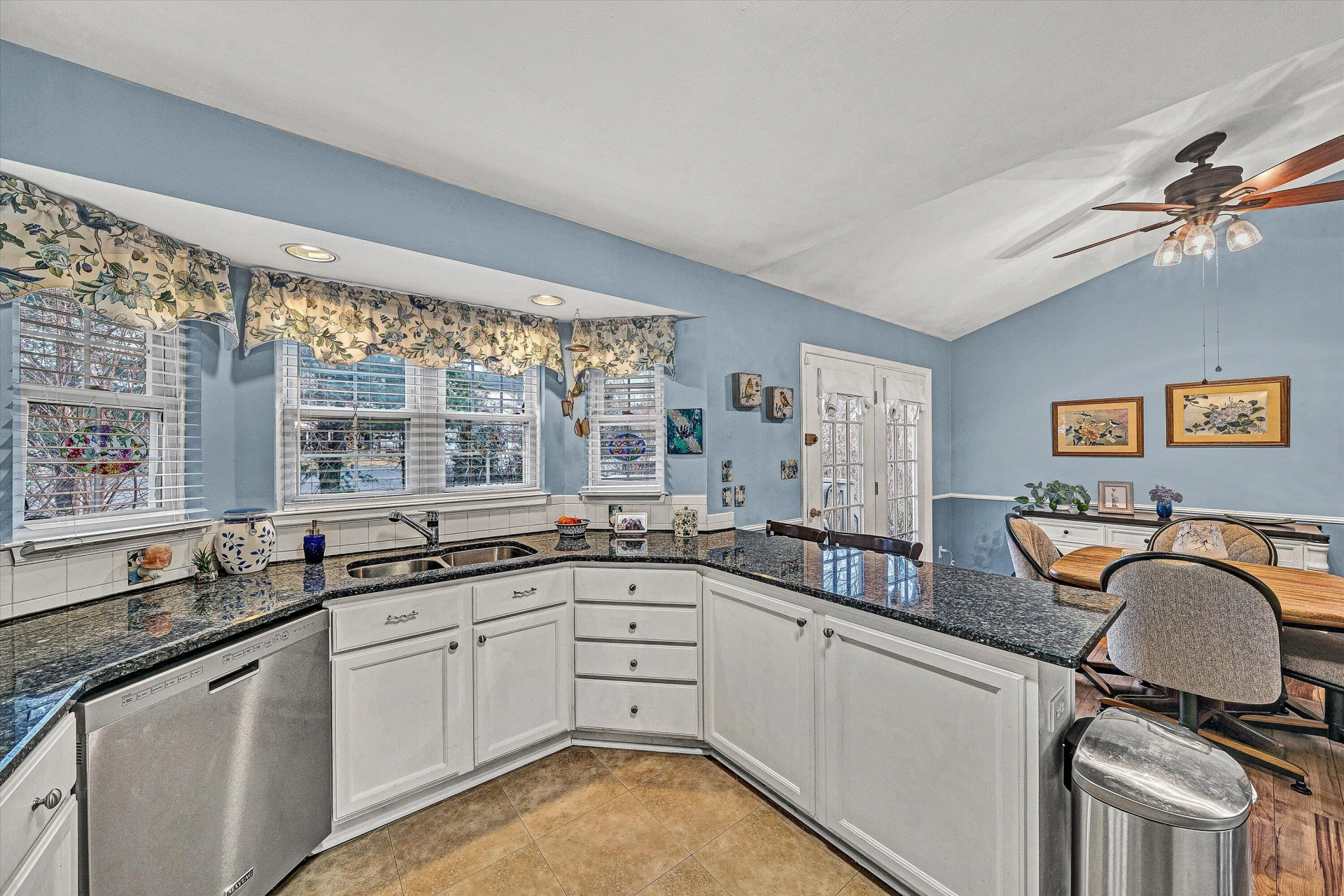 1711 Bush Farm DR - Photo 11