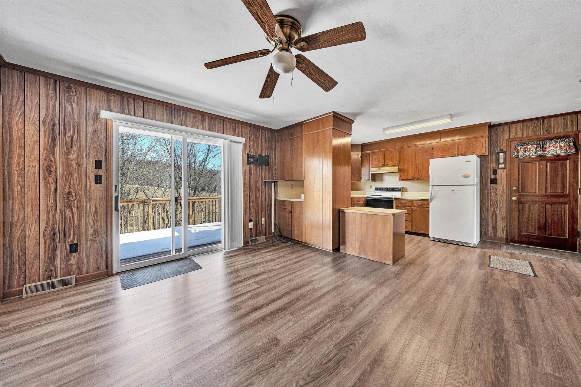 2346 Rockland RD - Photo 13