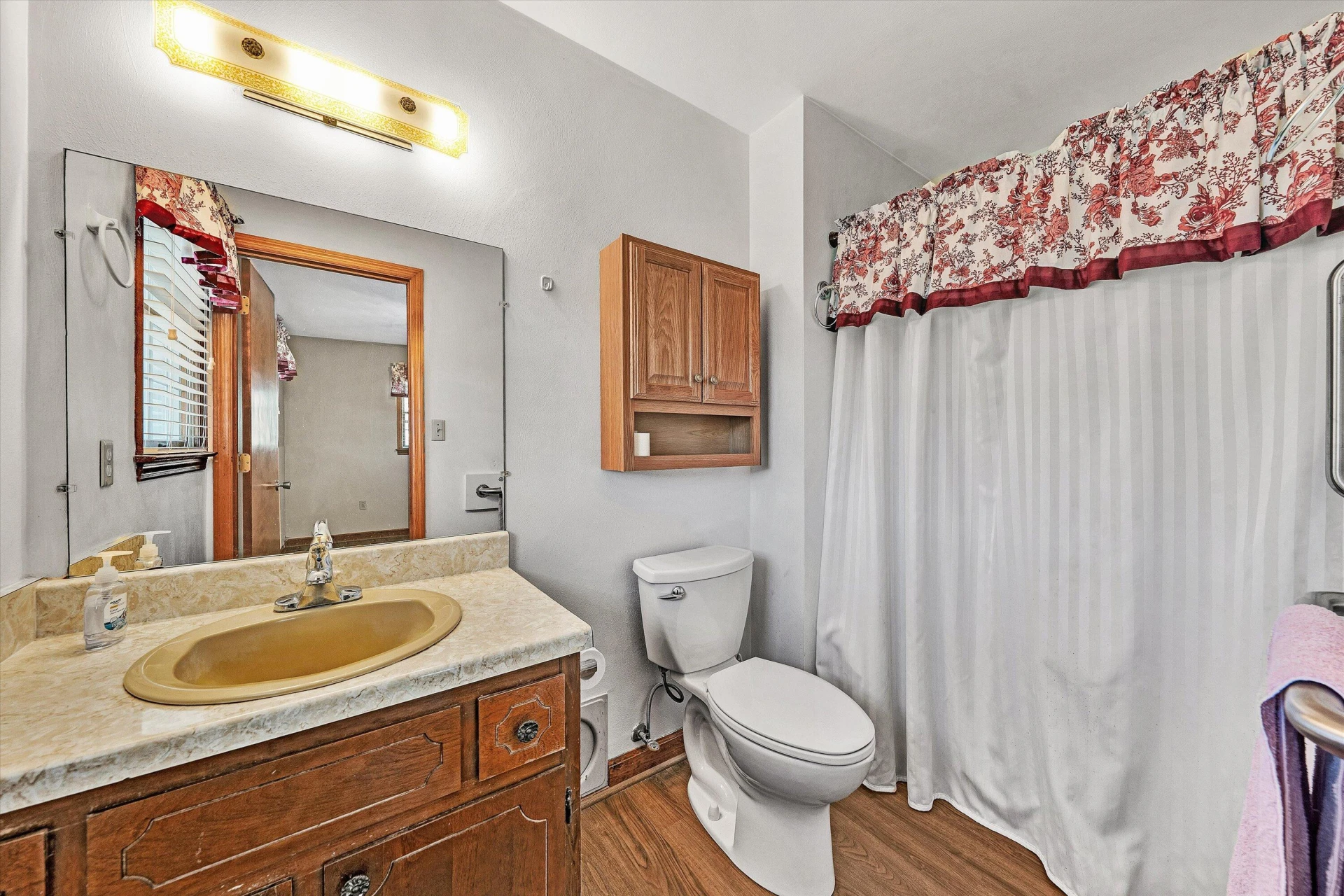 2346 Rockland RD - Photo 18