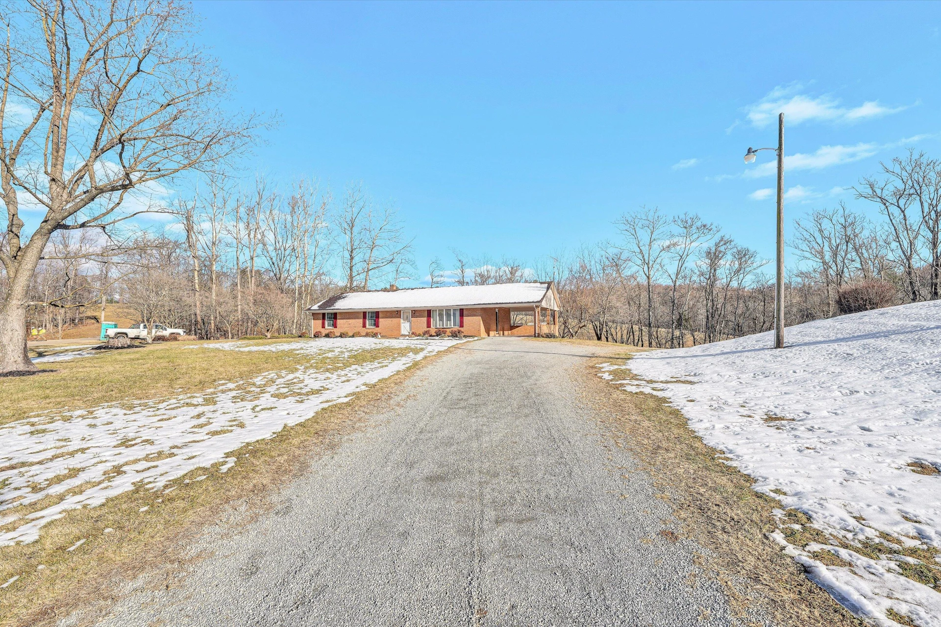 2346 Rockland RD - Photo 3