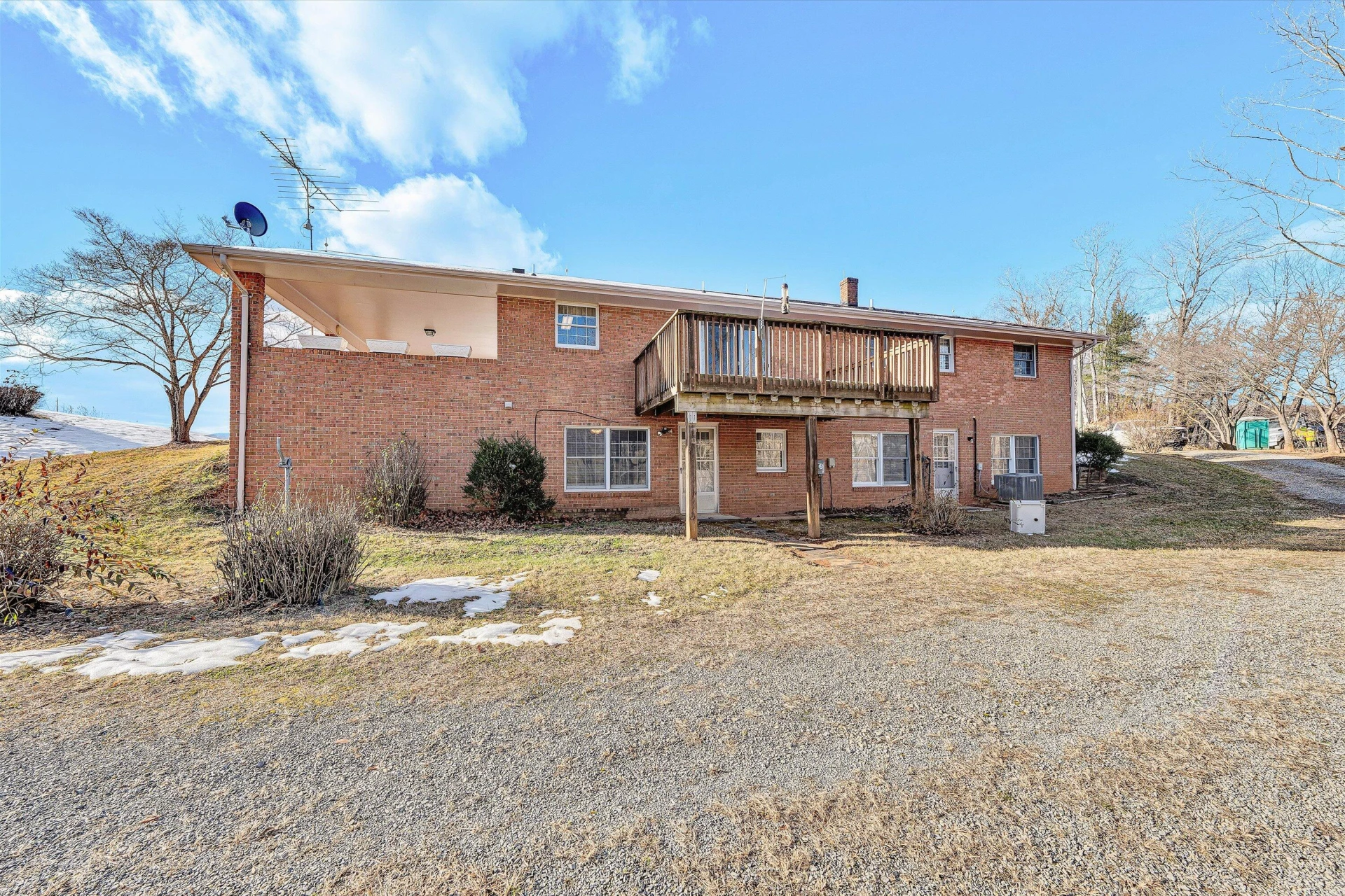 2346 Rockland RD - Photo 35