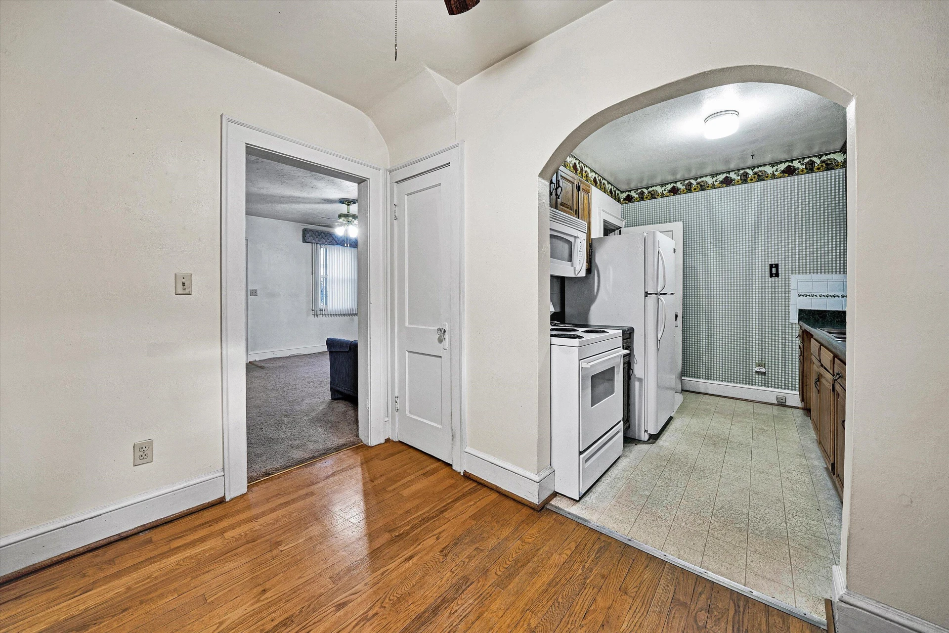 1204 Carolina AVE - Photo 13