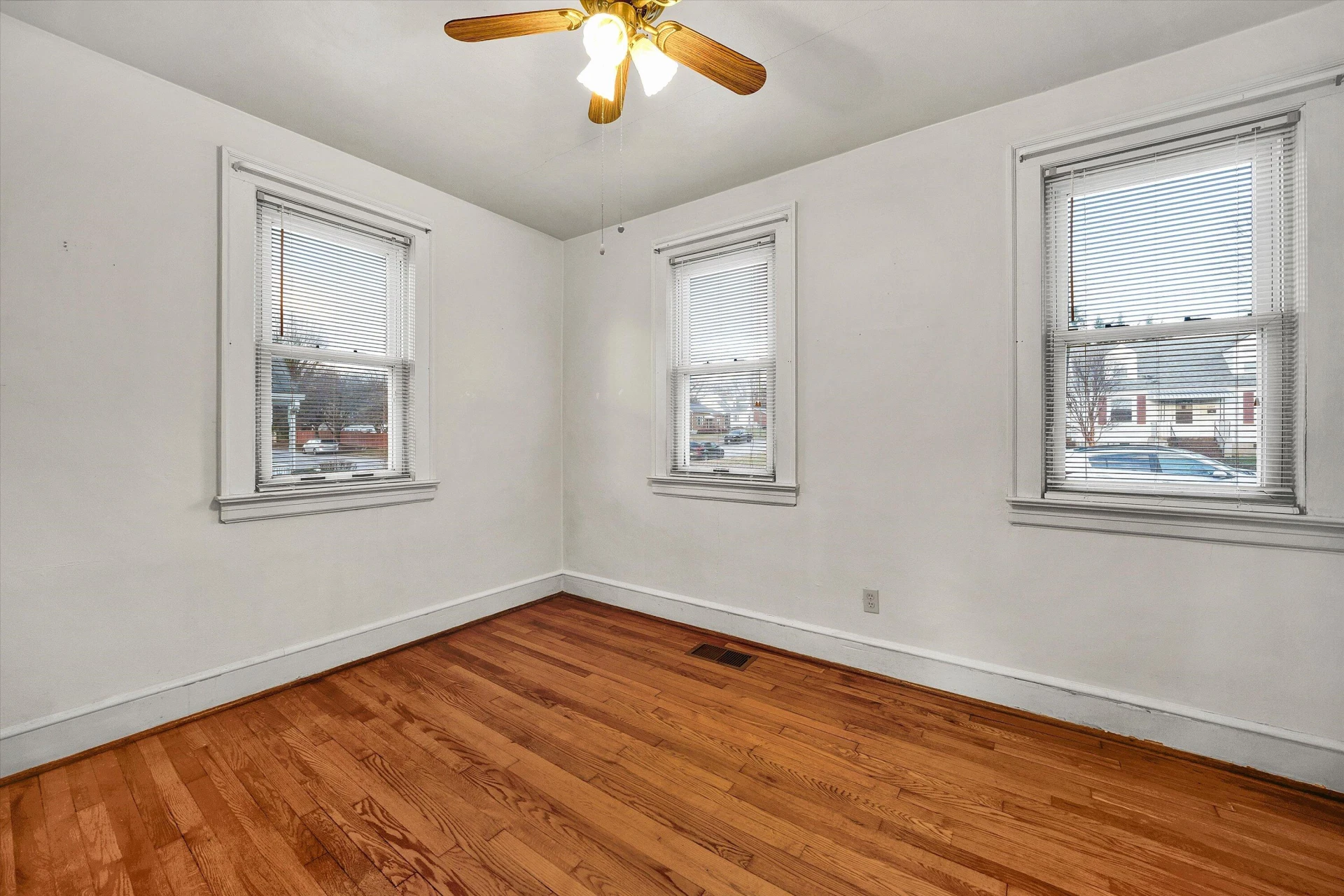 1204 Carolina AVE - Photo 19